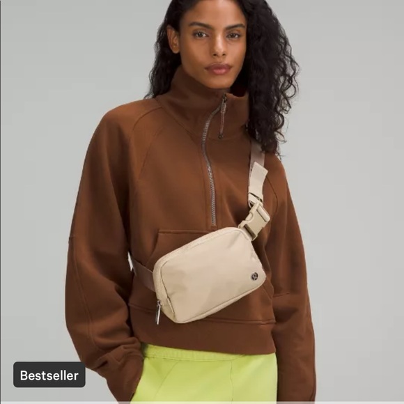 ❤️ Lululemon Everywhere Belt Bag in Trench NWT - Picture 9 of 9